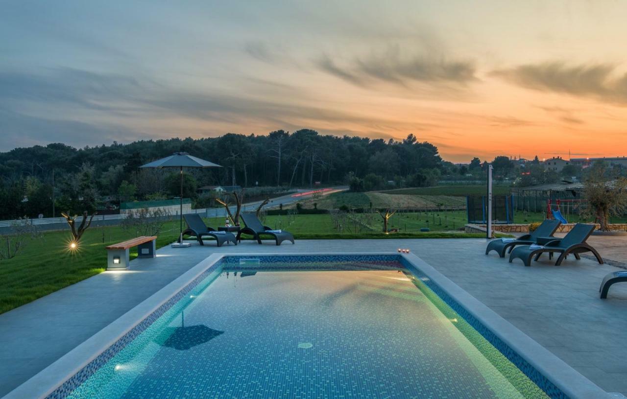 Sea View Apartments With Shared Pool Pomer Room photo